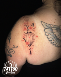 Tattoo Hoi An – Fine Line lantern tattoo inspired by Hoi An Ancient Town
